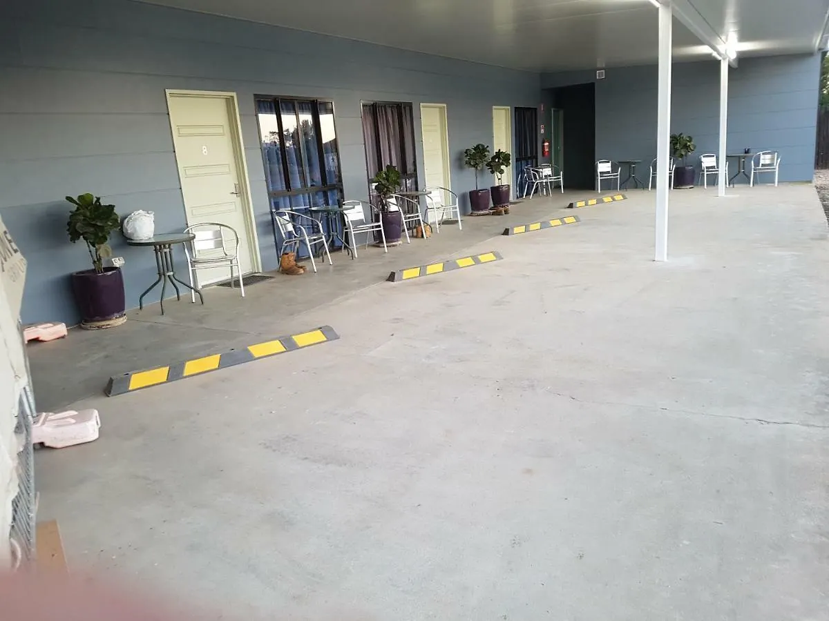 Reef Gardens Motel Proserpine 3*,  Australia